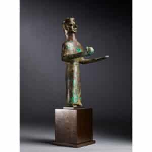 * STATUETTE D'OFFERANT