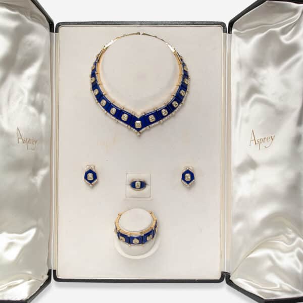 LOT VENDU AVEC FACULTE DE REUNION
ASPREY
BAGUE JONC BOMBE – Image 6