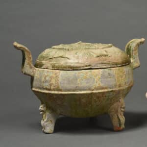 VASE DING COUVERT