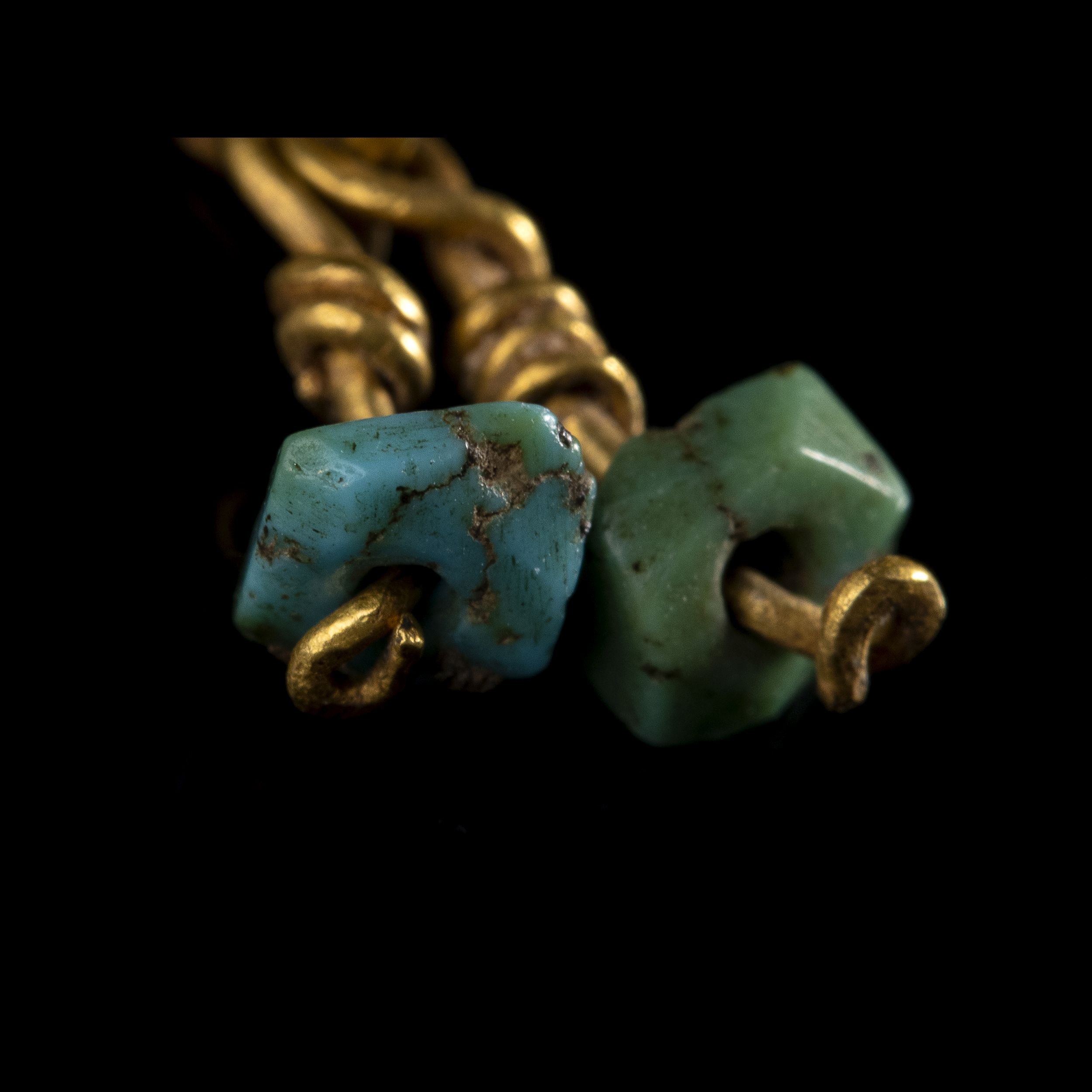 PAIRE DE BOUCLES D'OREILLE – Image 3