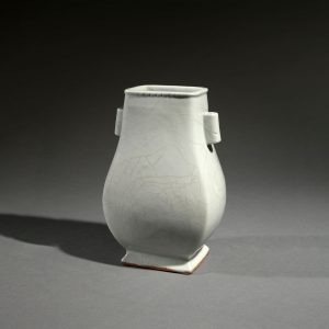 VASE DE FORME HU